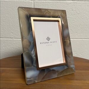 Kendra Scott Elegant Gray Photo Frame